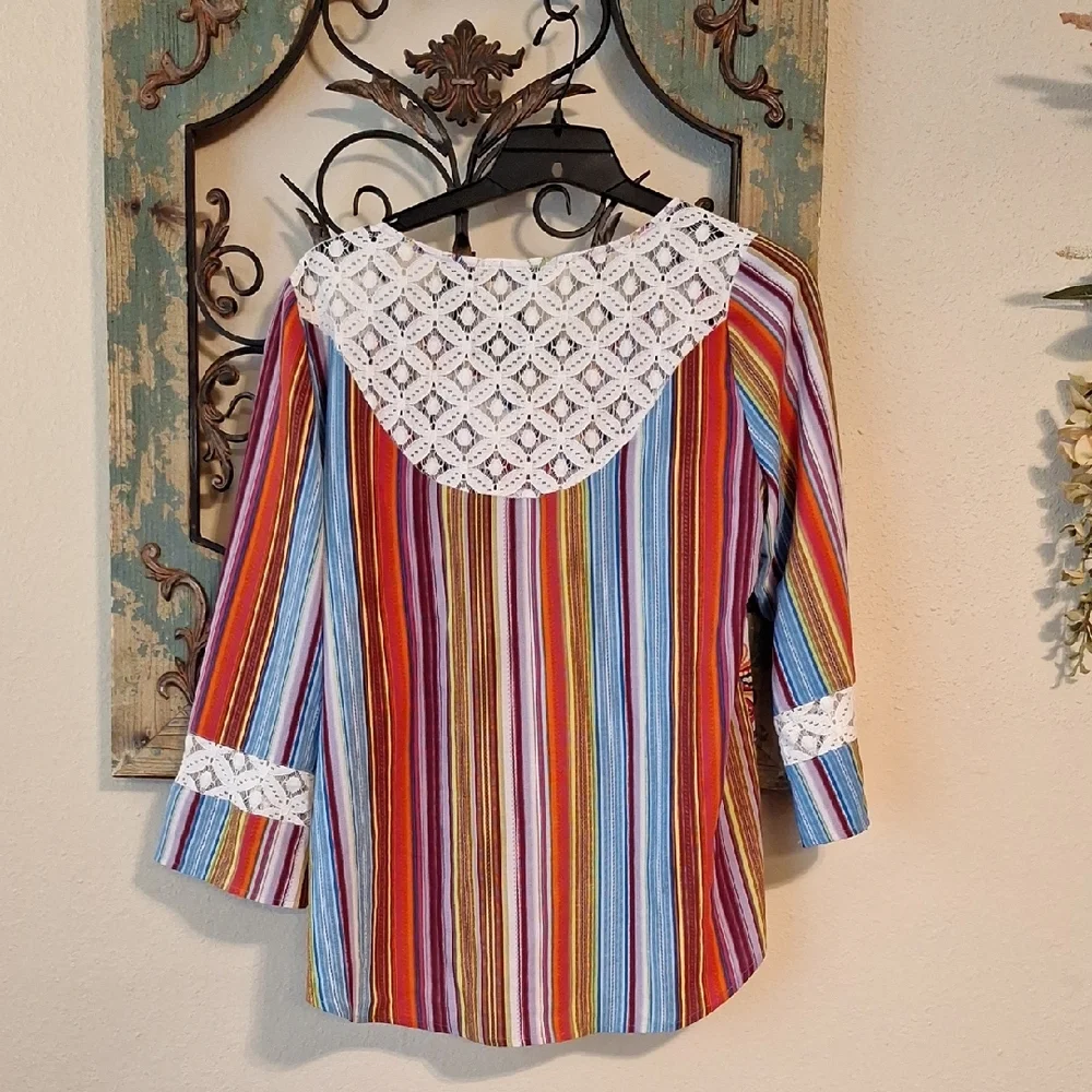 FIGUEROA & flower Red/Asymmetrical Tie Front Blouse. NWOT Size Medium - Picture 9 of 12